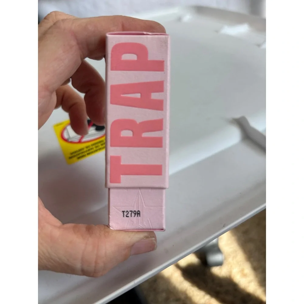 Jeffree Star Velvet Trap Lipstick Unphazed 4.0g Matte NIB